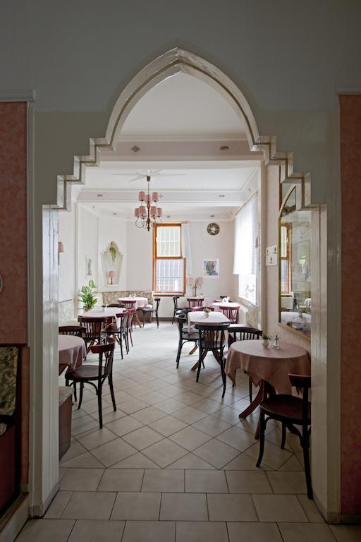 Pension Cafe Suzette Gotha Bagian luar foto