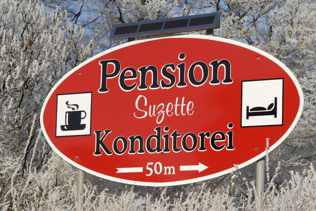 Pension Cafe Suzette Gotha Bagian luar foto